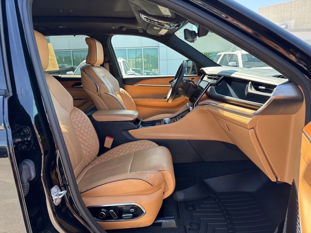 Used 2022 Jeep Grand Cherokee L Summit image 16