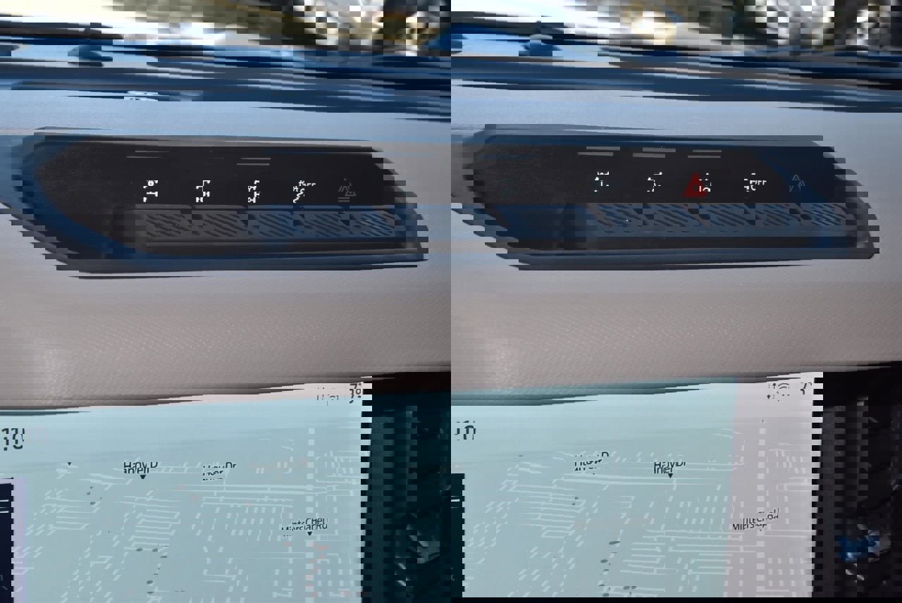 Used 2023 Ford Bronco Wildtrak image 28