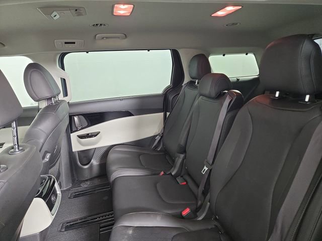 Certified 2023 Kia Carnival EX image 17