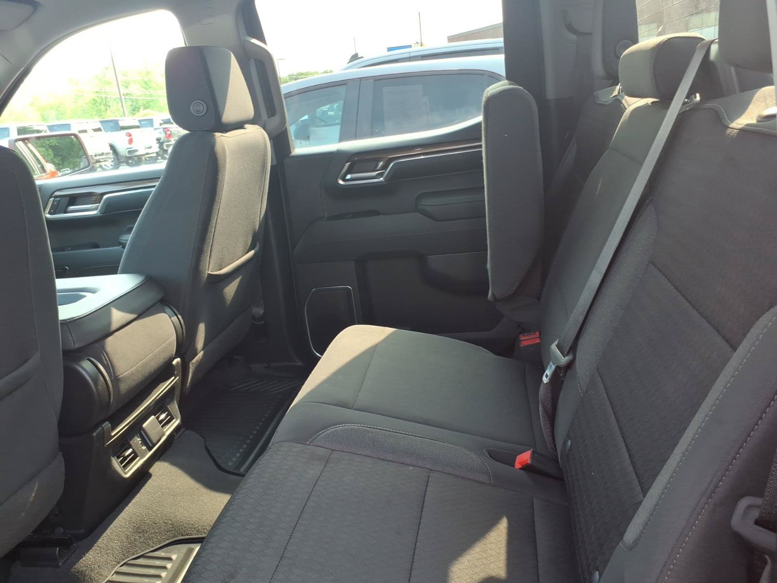 Used 2024 Chevrolet Silverado 1500 LT AWD/4WD image 8
