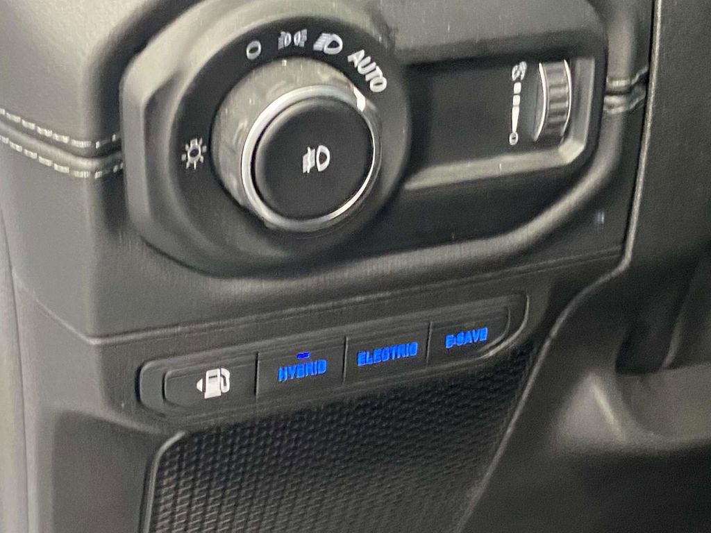 Used 2024 Jeep Wrangler High Altitude AWD/4WD image 22