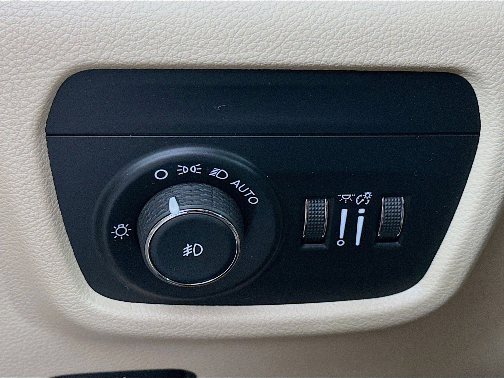 Used 2021 Jeep Grand Cherokee L Limited image 17