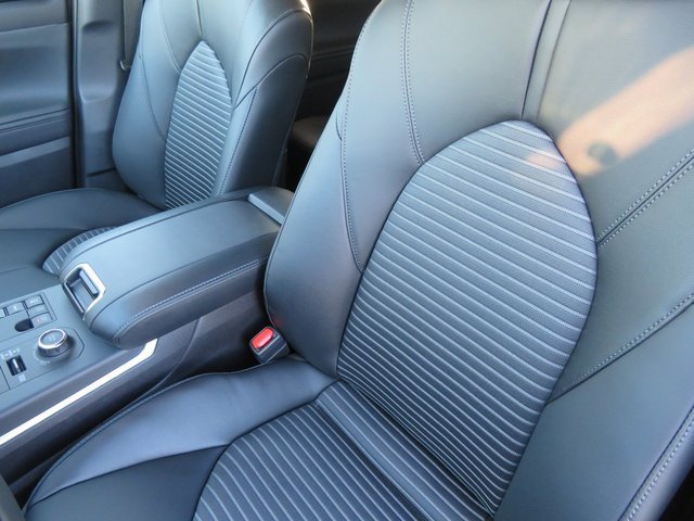 New 2026 Toyota Highlander XSE image 17