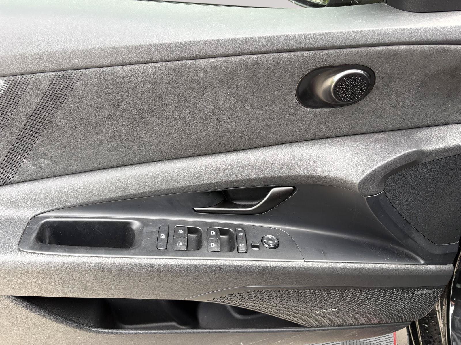 Used 2024 Hyundai Elantra N FWD image 12