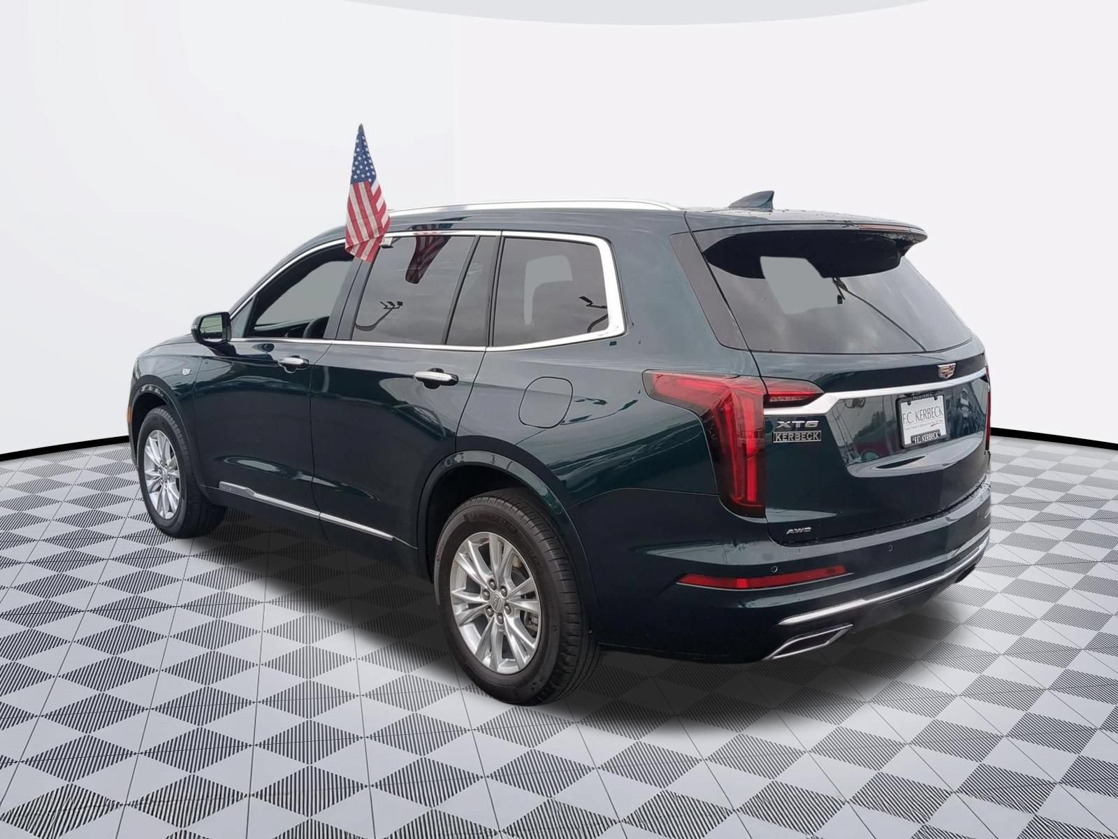 Certified 2024 Cadillac XT6 Luxury w/ LPO, Floor Liner Package AWD/4WD image 5