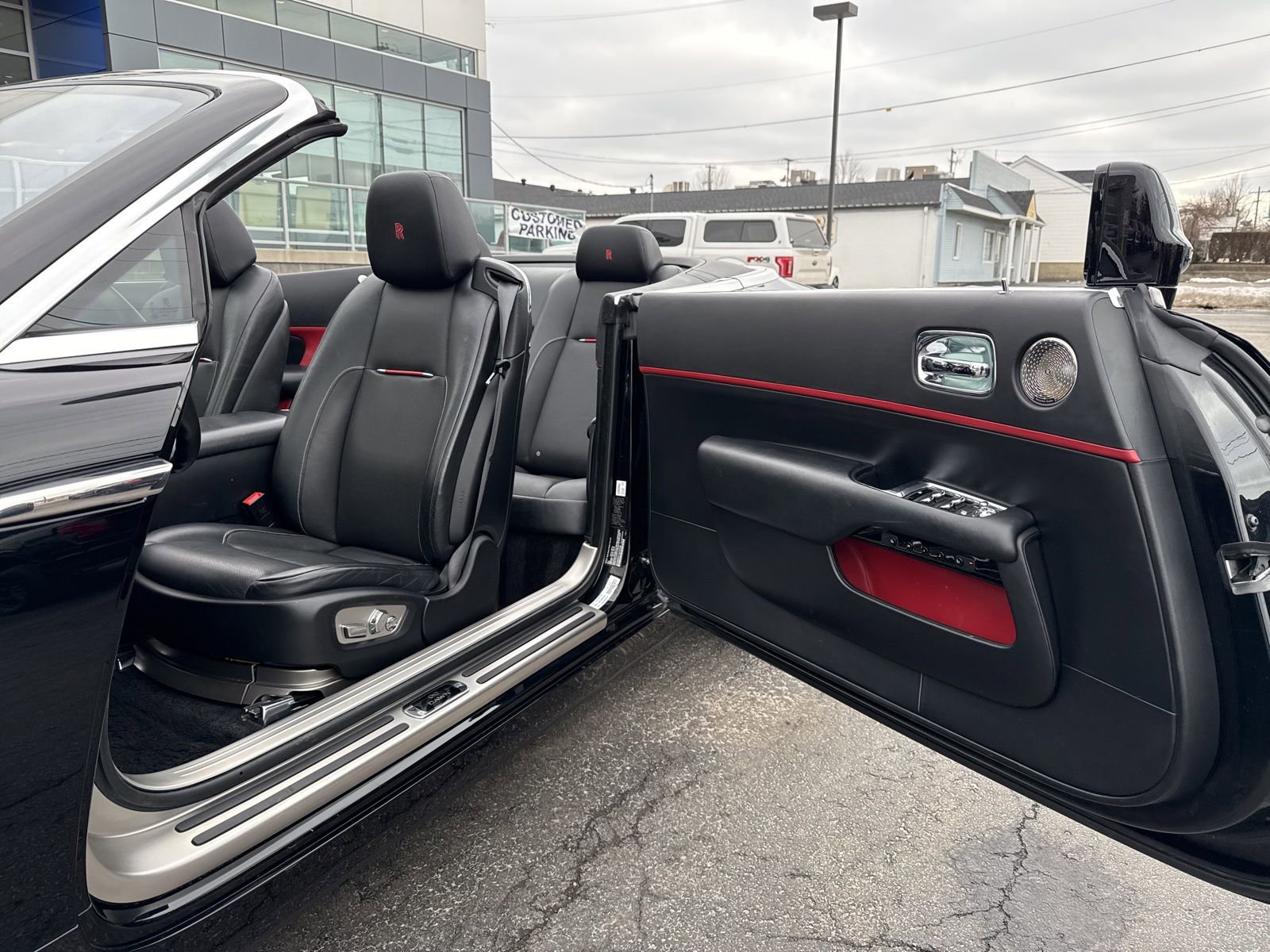 Used 2018 Rolls-Royce Dawn image 34