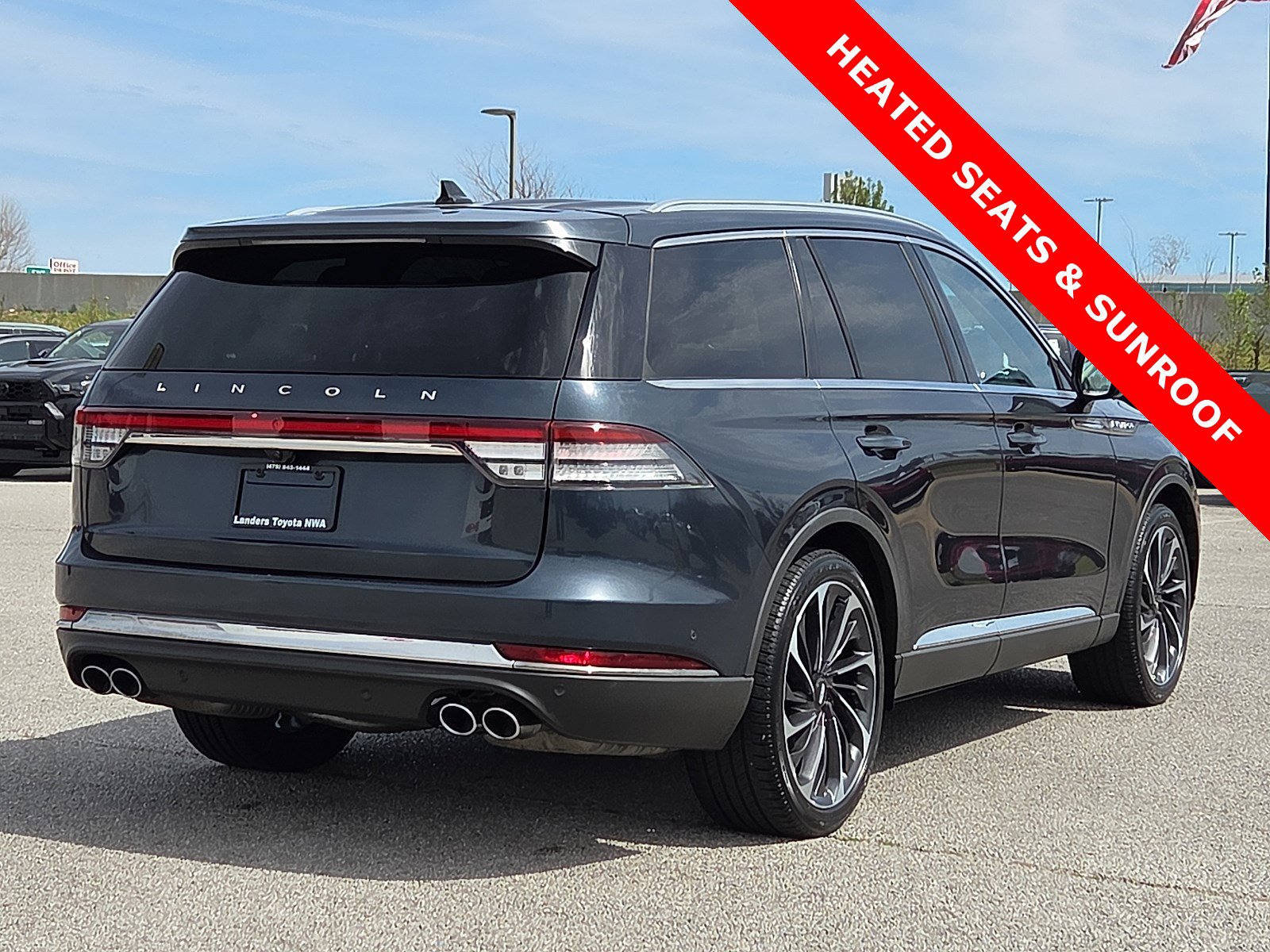 Used 2023 Lincoln Aviator Reserve w/ Equipment Group 201A image 5