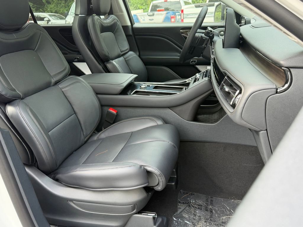 New 2026 Lincoln Aviator Reserve w/ Luxury Package AWD/4WD image 7