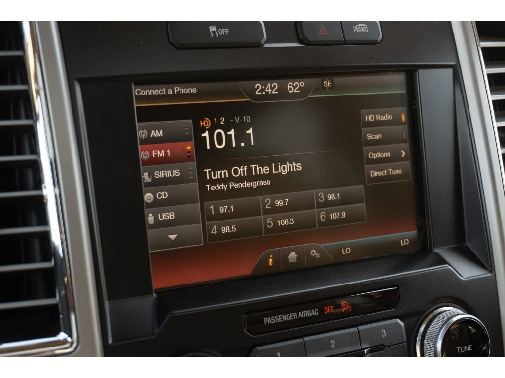 Used 2015 Ford F150 Lariat w/ Equipment Group 502A Luxury RWD image 23