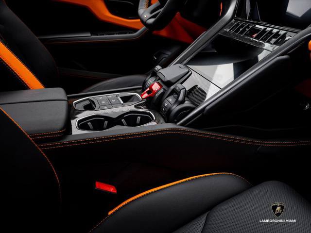 Used 2024 Lamborghini Urus S AWD/4WD image 45