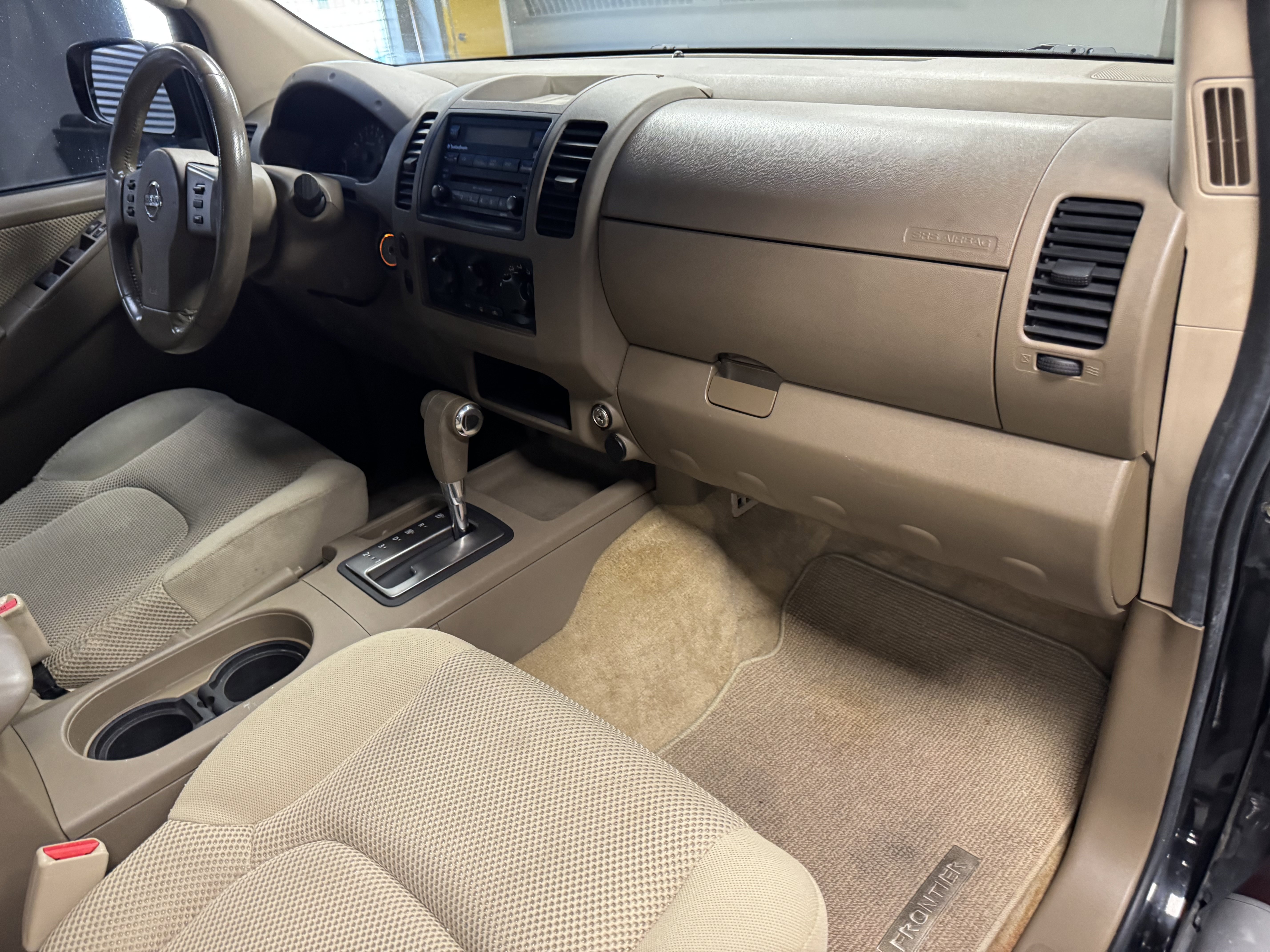 Used 2005 Nissan Frontier LE w/ (H03) Rockford Fosgate Pkg RWD image 13