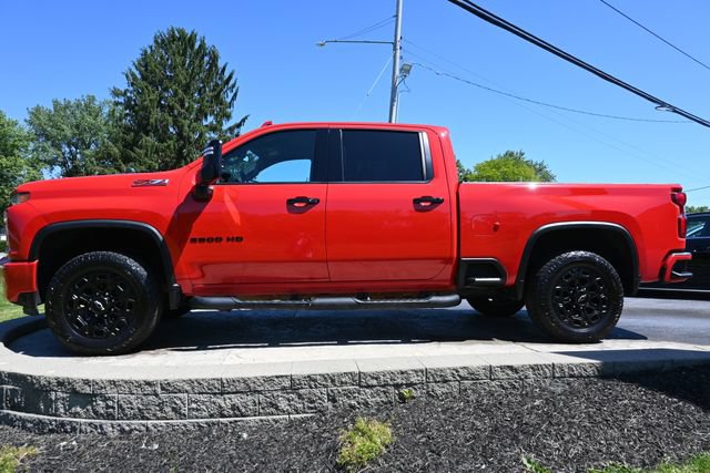 Used 2022 Chevrolet Silverado 2500 LTZ w/ LTZ Plus Package AWD/4WD image 8
