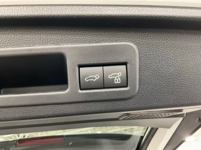 Used 2026 Toyota 4Runner Limited AWD/4WD image 12