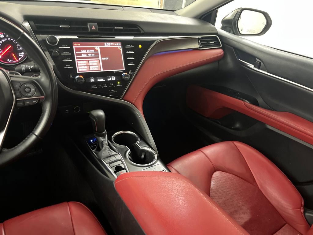 Used 2019 Toyota Camry XSE image 27