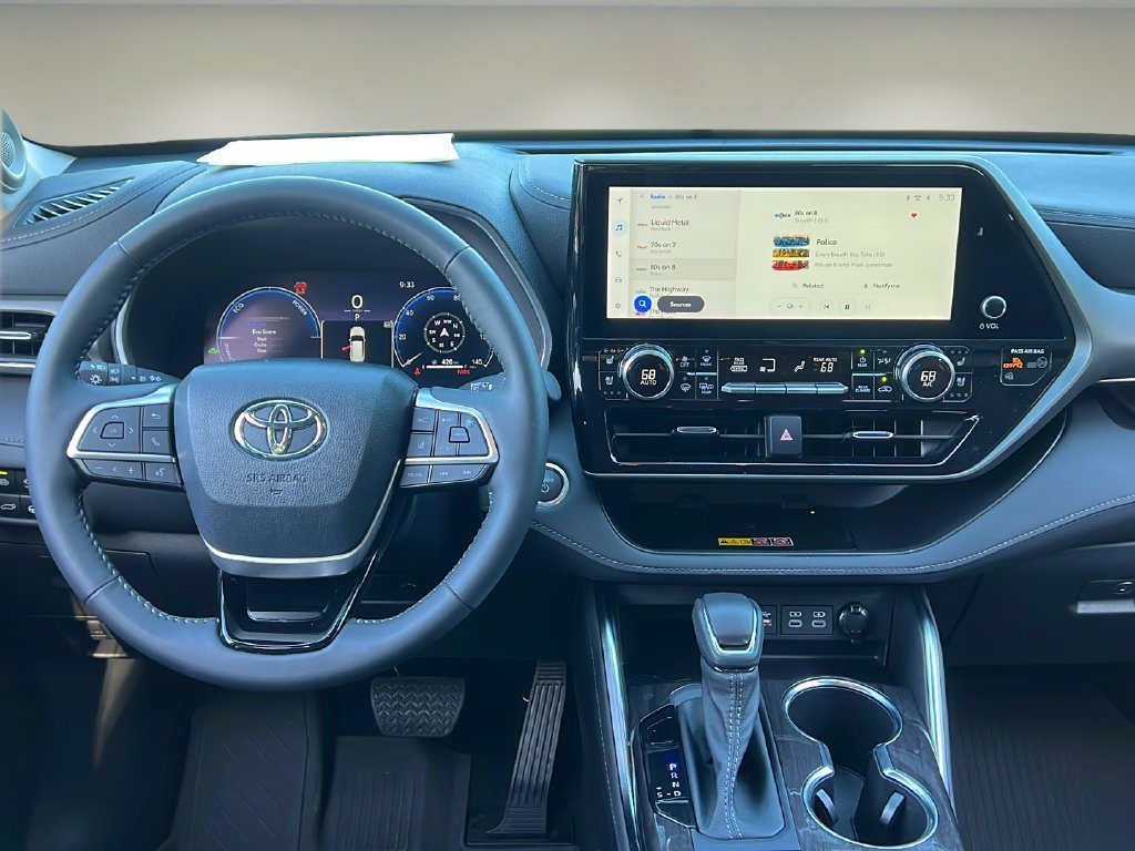 Certified 2026 Toyota Highlander Limited AWD/4WD image 13