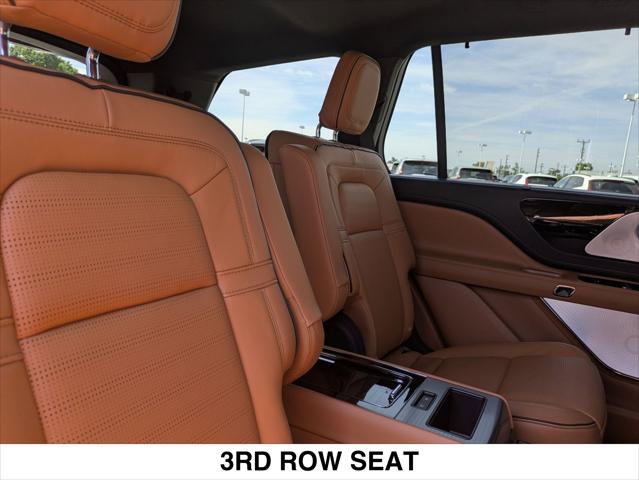 New 2025 Lincoln Aviator Black Label w/ Black Label Special Edition AWD/4WD image 23