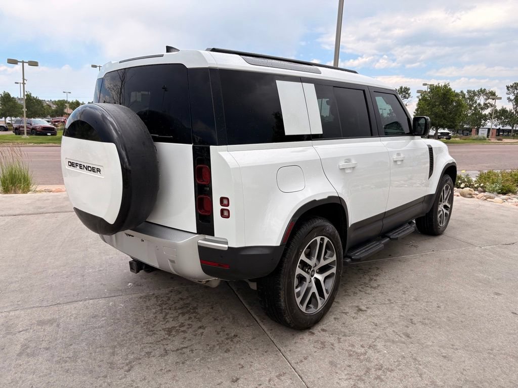 Used 2025 Land Rover Defender 110 S AWD/4WD image 7