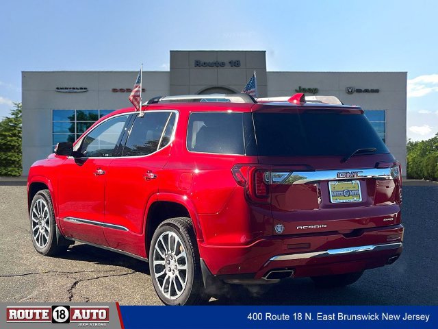 Used 2021 GMC Acadia Denali w/ Denali Ultimate Package AWD/4WD image 3
