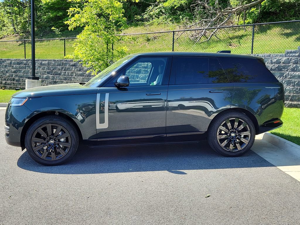 Used 2025 Land Rover Range Rover SE AWD/4WD image 6
