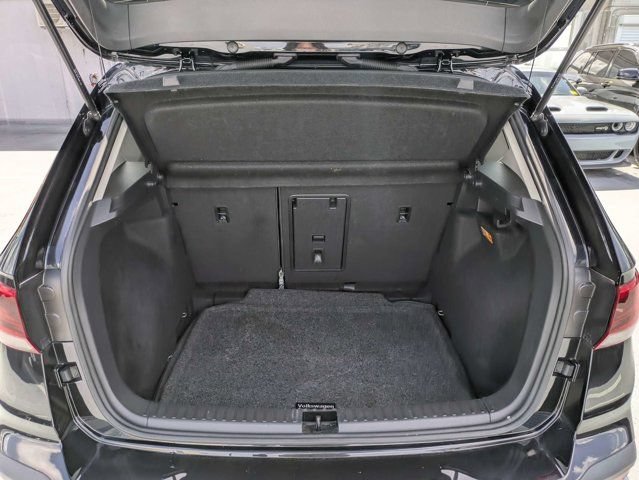 Used 2022 Volkswagen Taos SE FWD image 13
