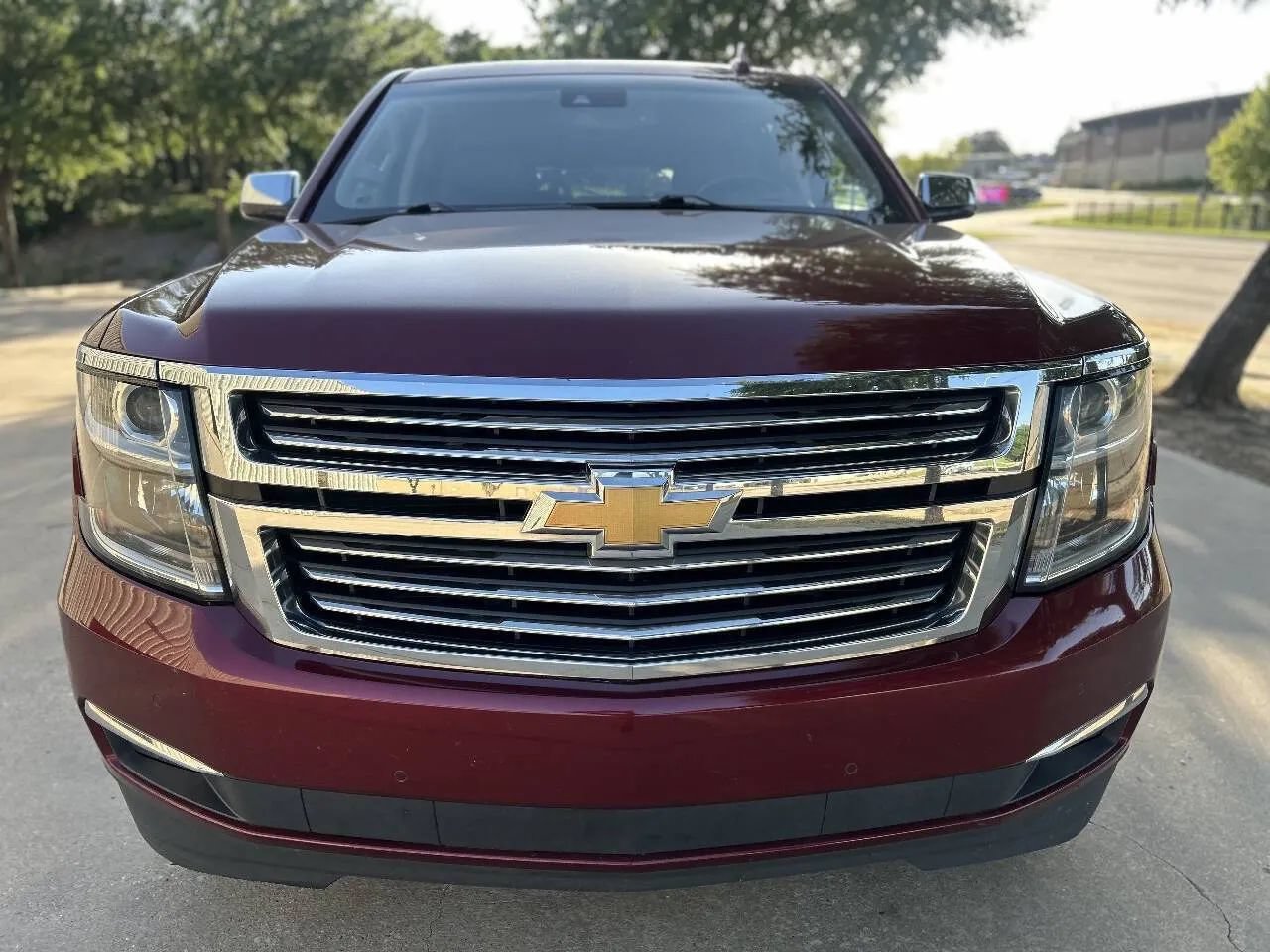 Used 2017 Chevrolet Suburban Premier RWD image 3