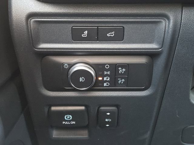 Used 2022 Ford Expedition Limited image 14