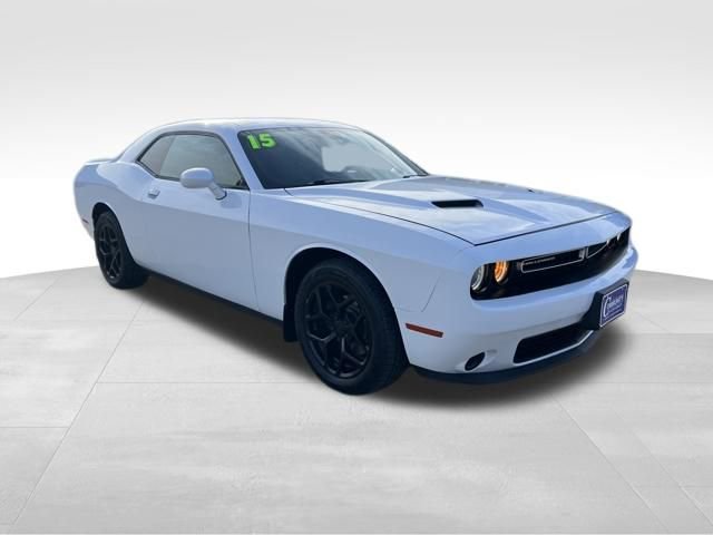 Used 2015 Dodge Challenger SXT image 1