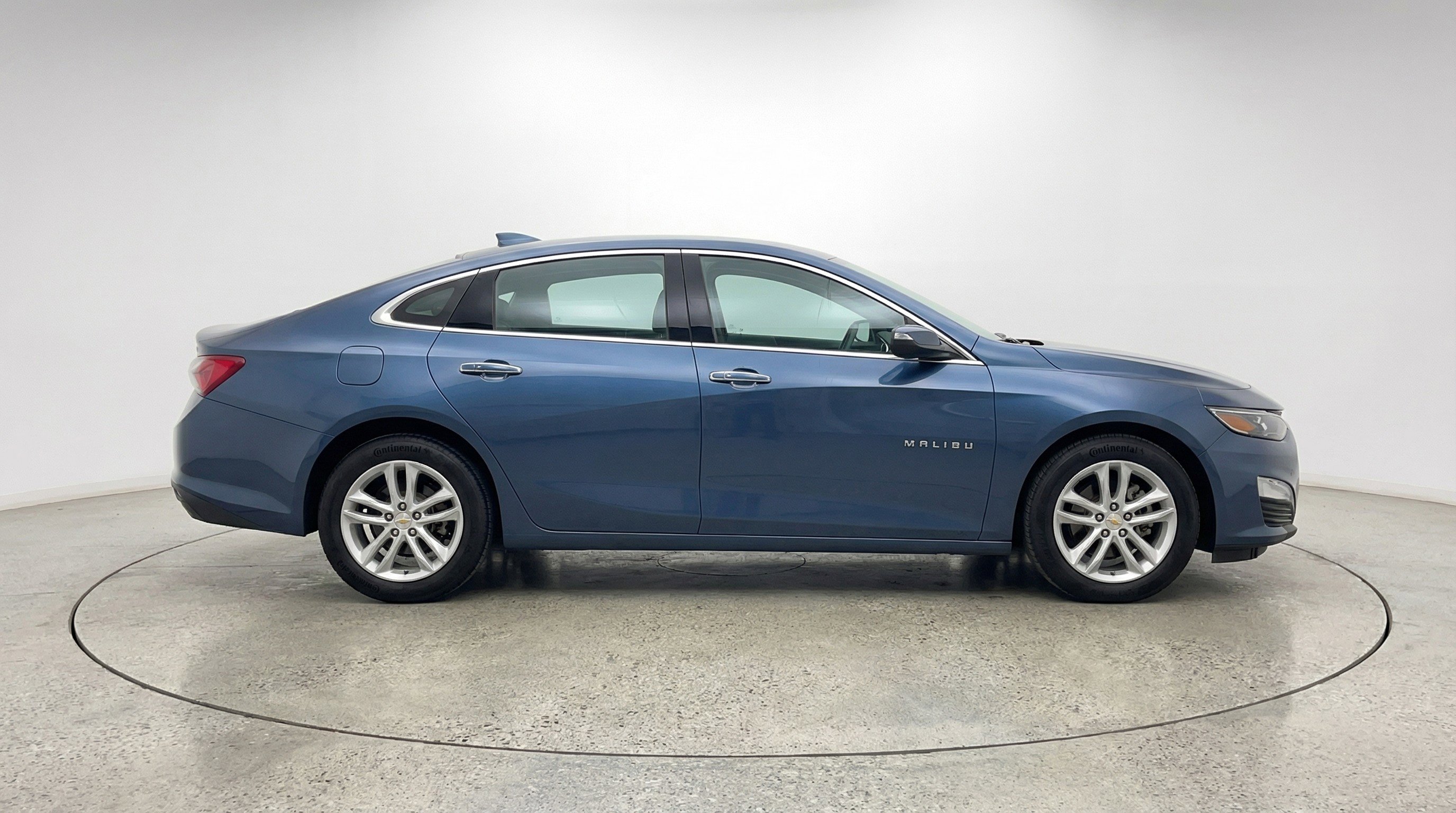 Used 2024 Chevrolet Malibu LT FWD image 11