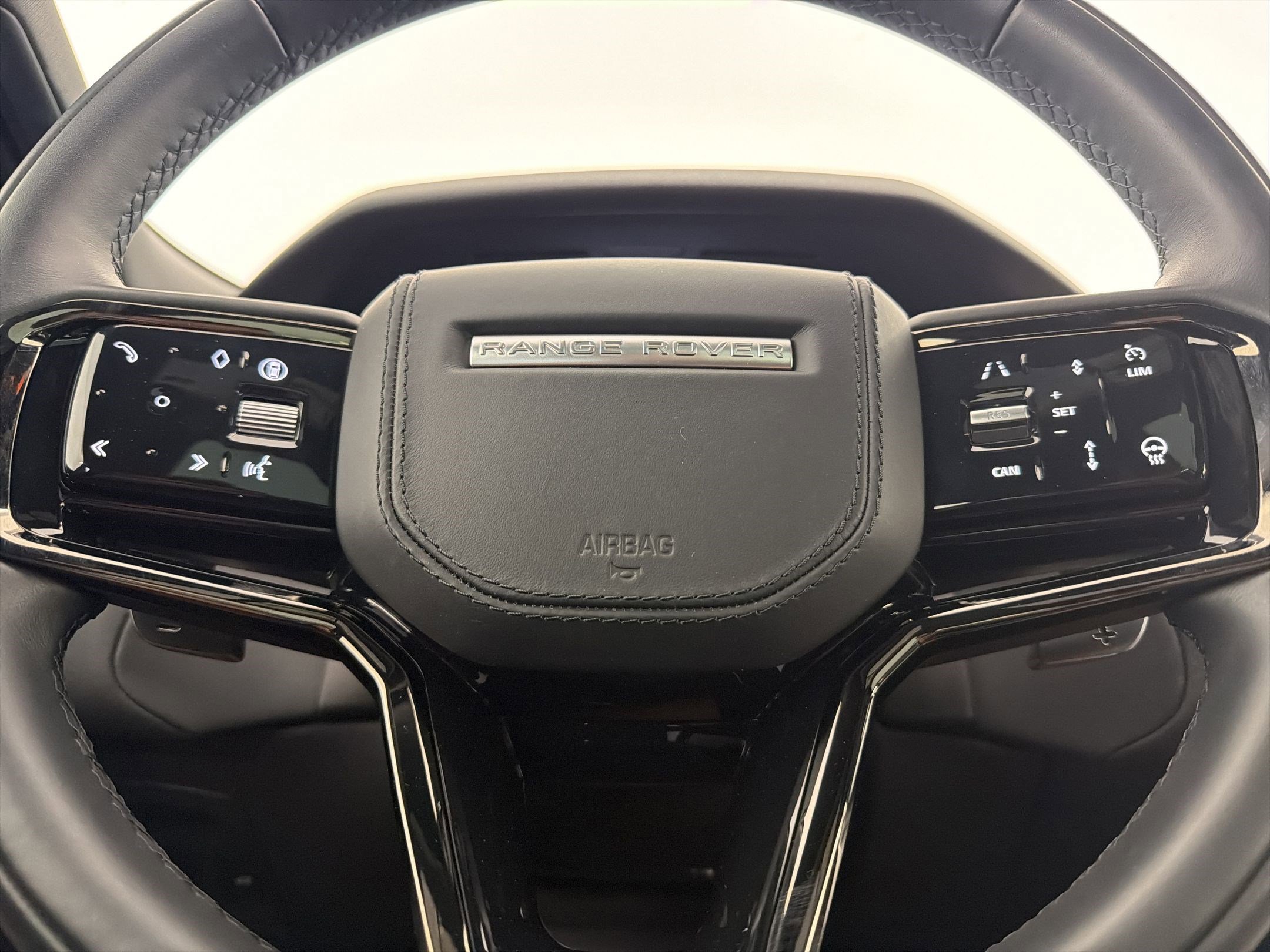 Certified 2025 Land Rover Range Rover Velar Dynamic SE AWD/4WD image 15