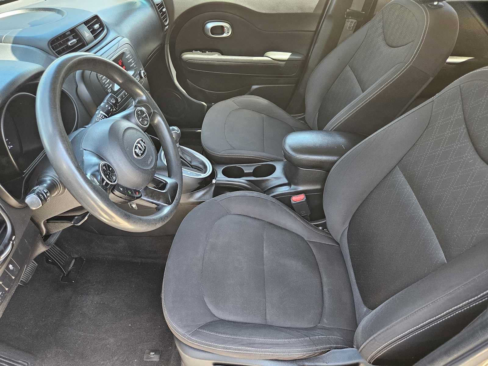 Used 2016 Kia Soul FWD image 12