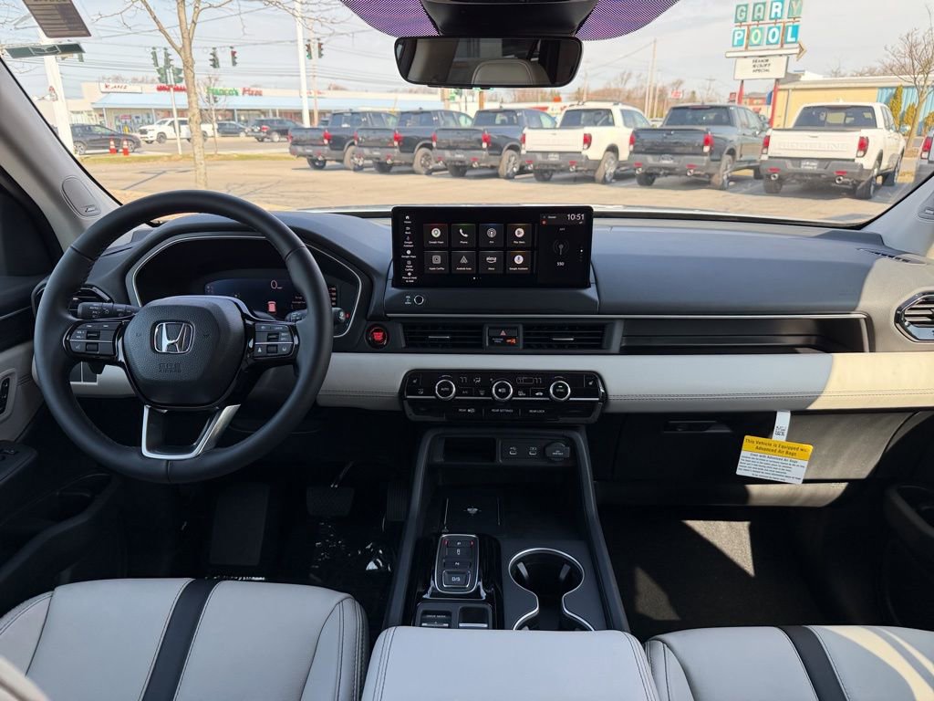 New 2026 Honda Pilot Touring image 5