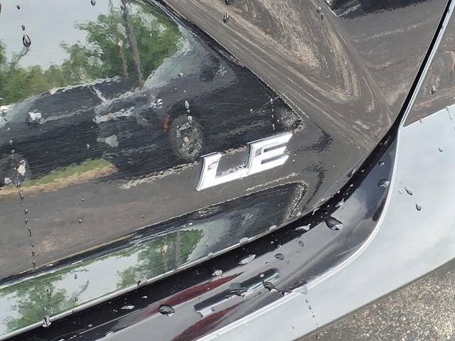 Used 2025 Toyota Camry LE FWD image 23