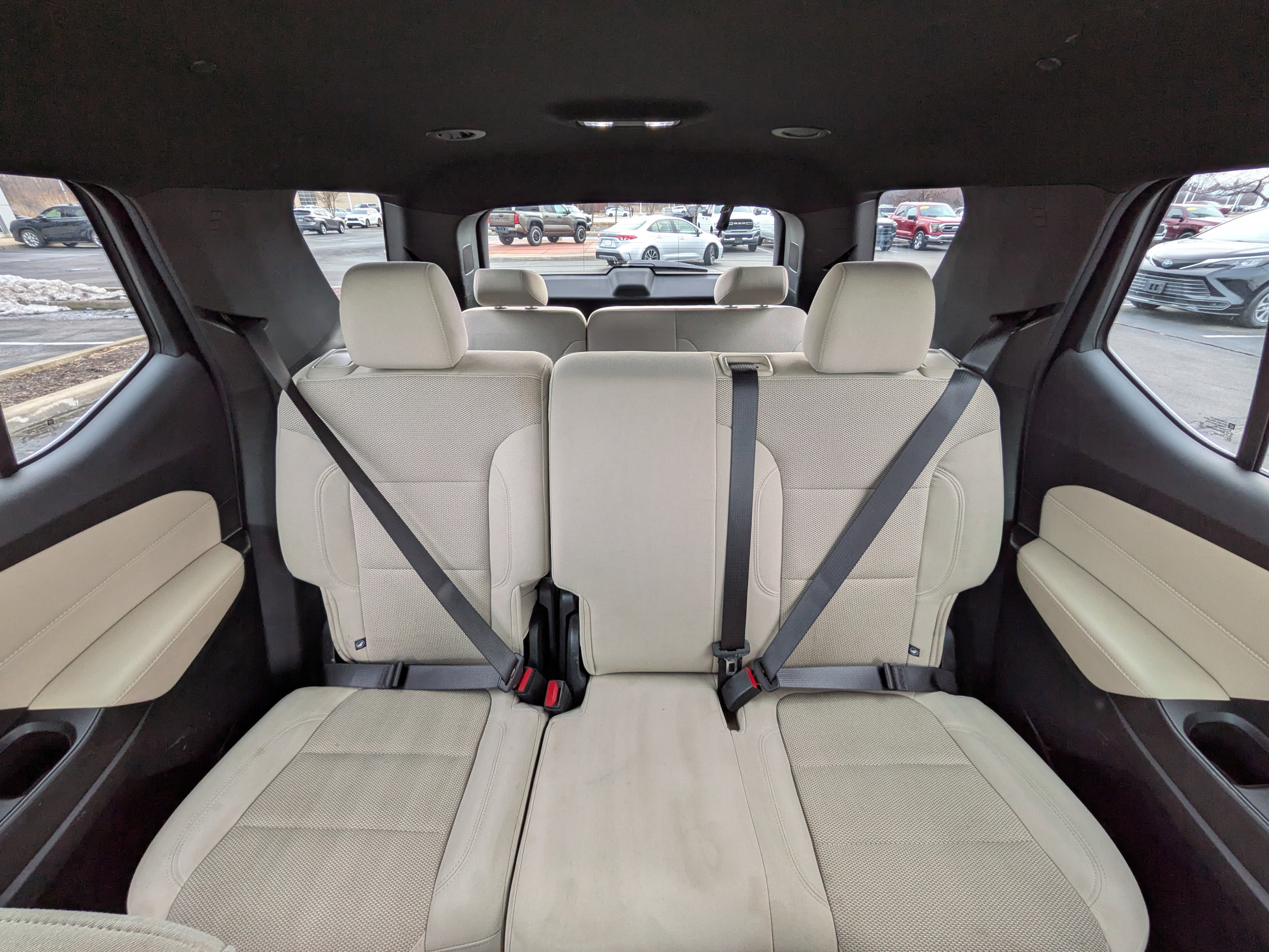 Used 2022 Chevrolet Traverse LS image 19