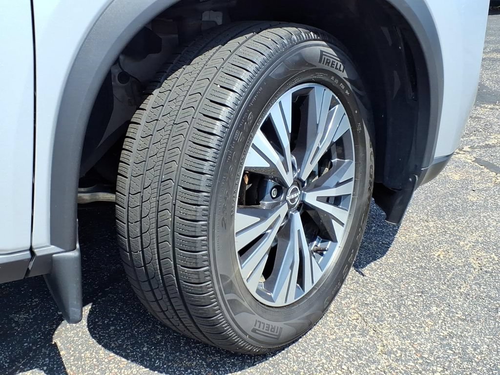 Certified 2023 Nissan Rogue SV w/ SV Premium B Package AWD/4WD image 8