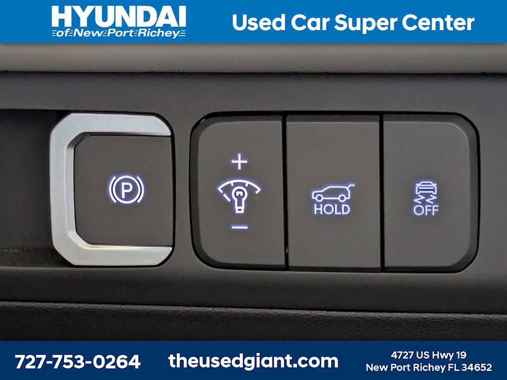 Used 2024 Hyundai Santa Fe SE image 30