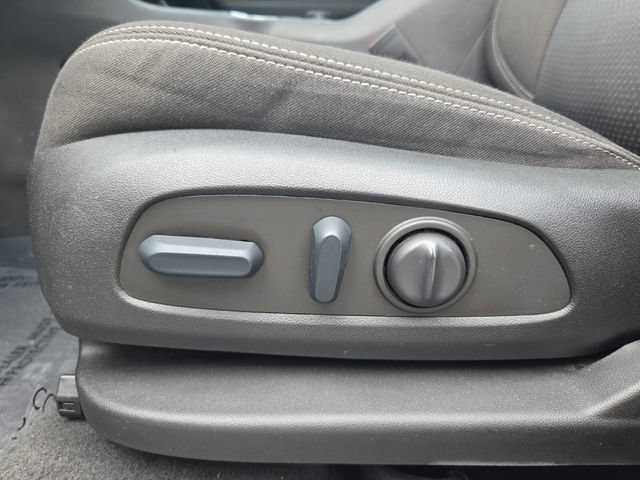 Used 2022 GMC Terrain SLE w/ Driver Convenience Package FWD image 12