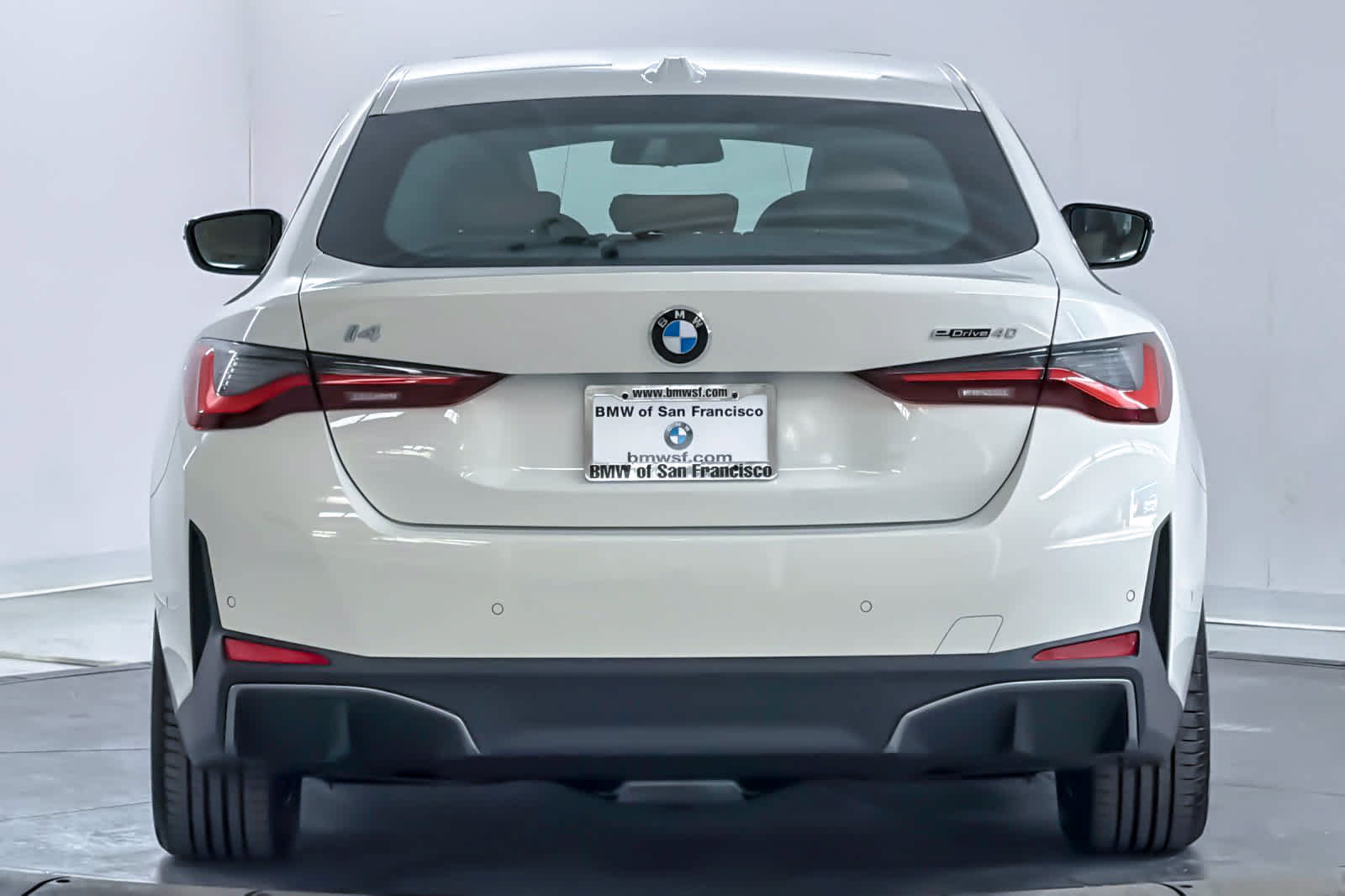 New 2026 BMW i4 eDrive40 w/ Parking Assistance Package RWD image 7