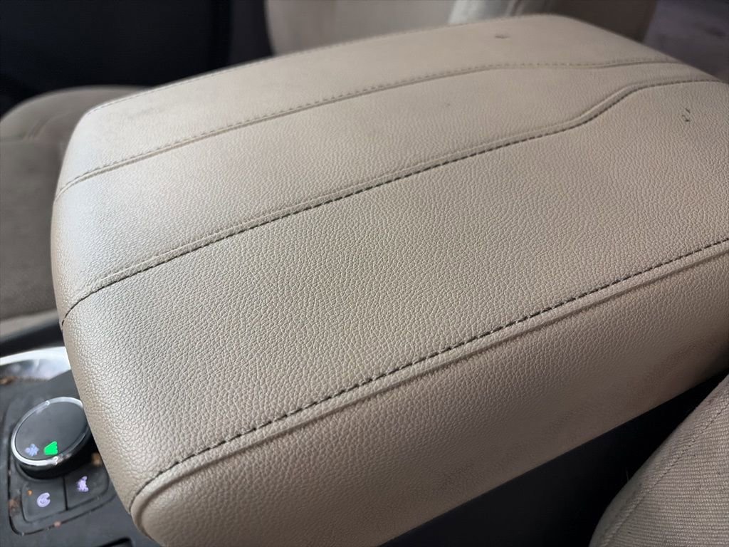 Used 2022 Chevrolet Traverse LS image 7