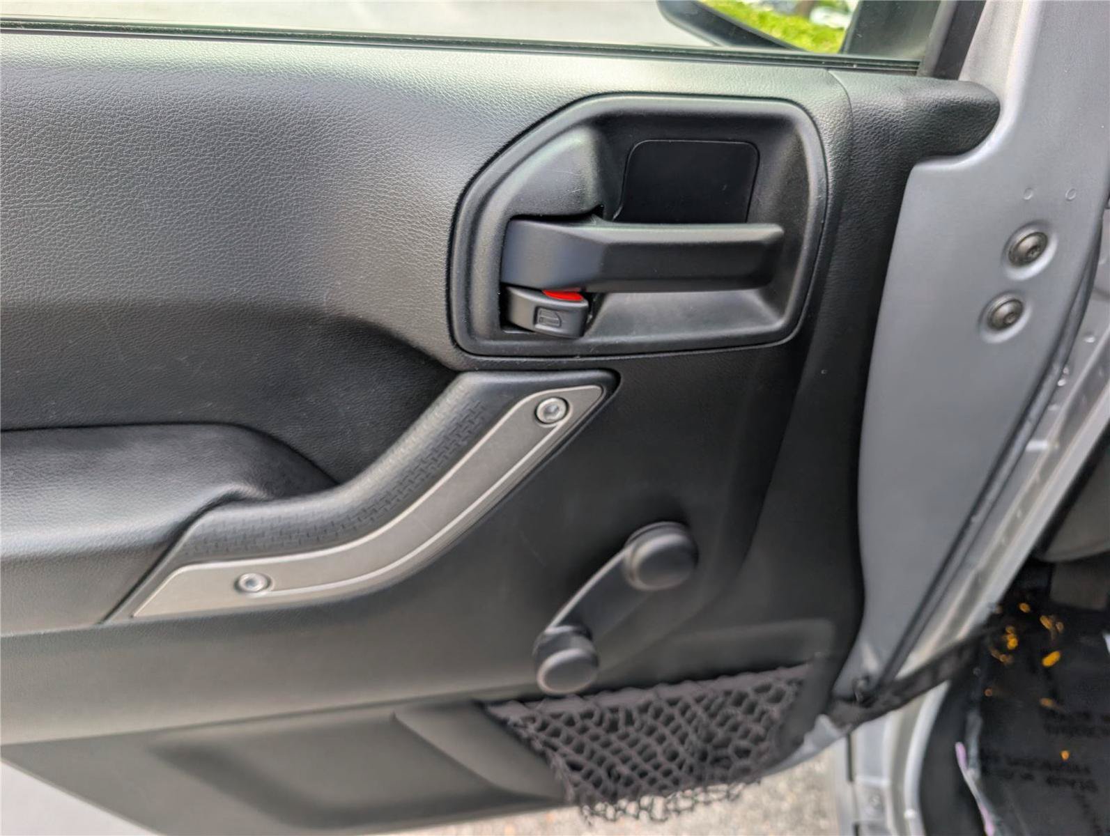 Used 2018 Jeep Wrangler Sport AWD/4WD image 19