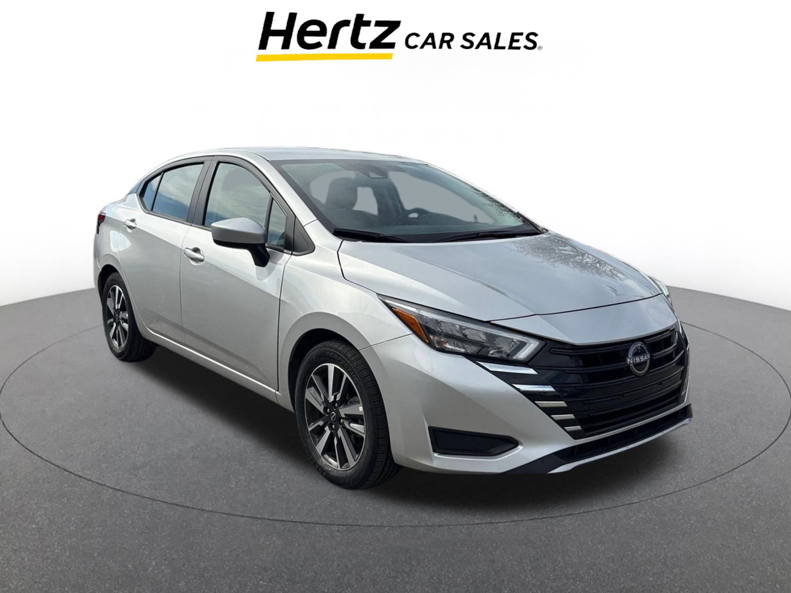 Used 2025 Nissan Versa SV image 1