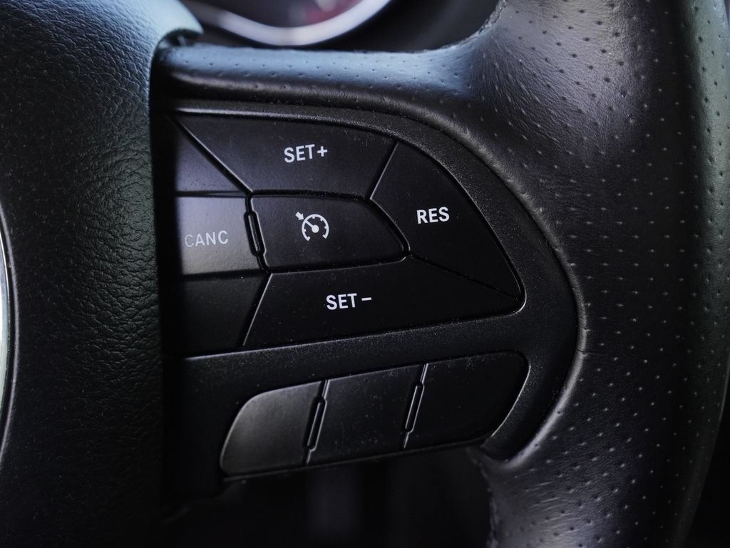Certified 2018 Dodge Durango SXT RWD image 16