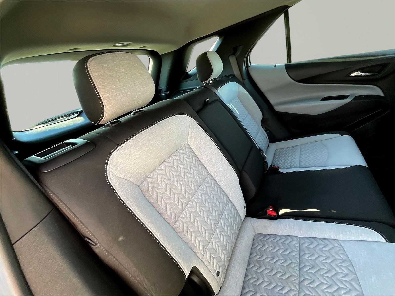 Used 2024 Chevrolet Equinox LS w/ Driver Confidence II Package FWD image 25