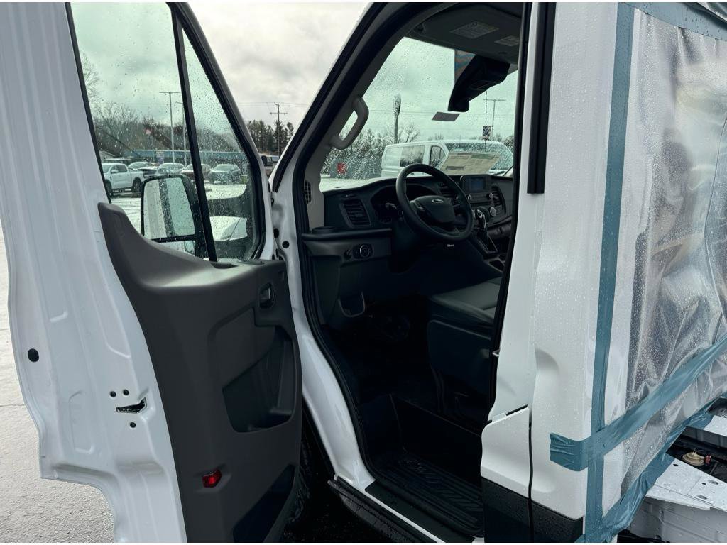 Used 2024 Ford Transit 350 Low Roof DRW w/ Exterior Upgrade Package image 17