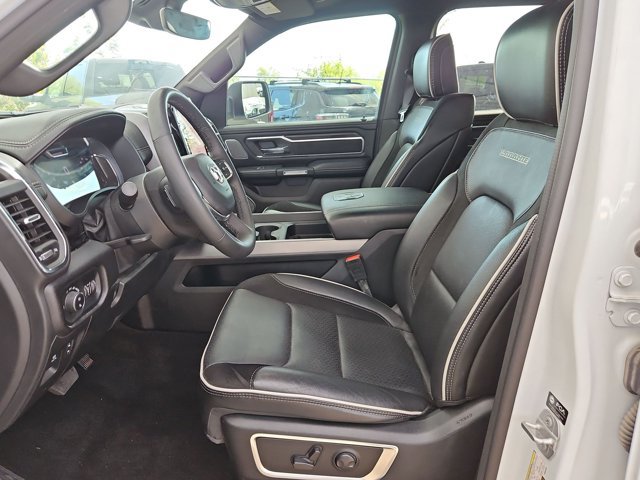 Used 2025 RAM 1500 Laramie AWD/4WD image 12
