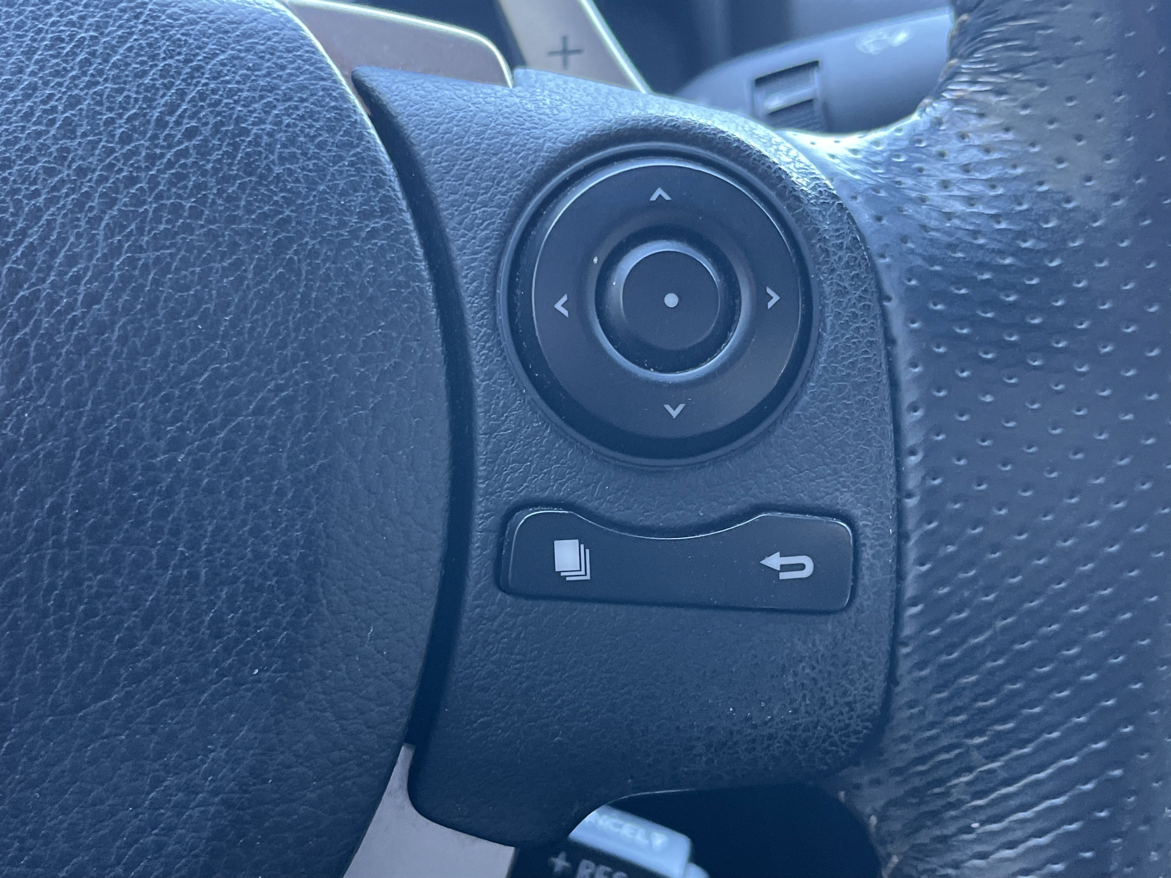 Used 2016 Lexus IS 200t image 14