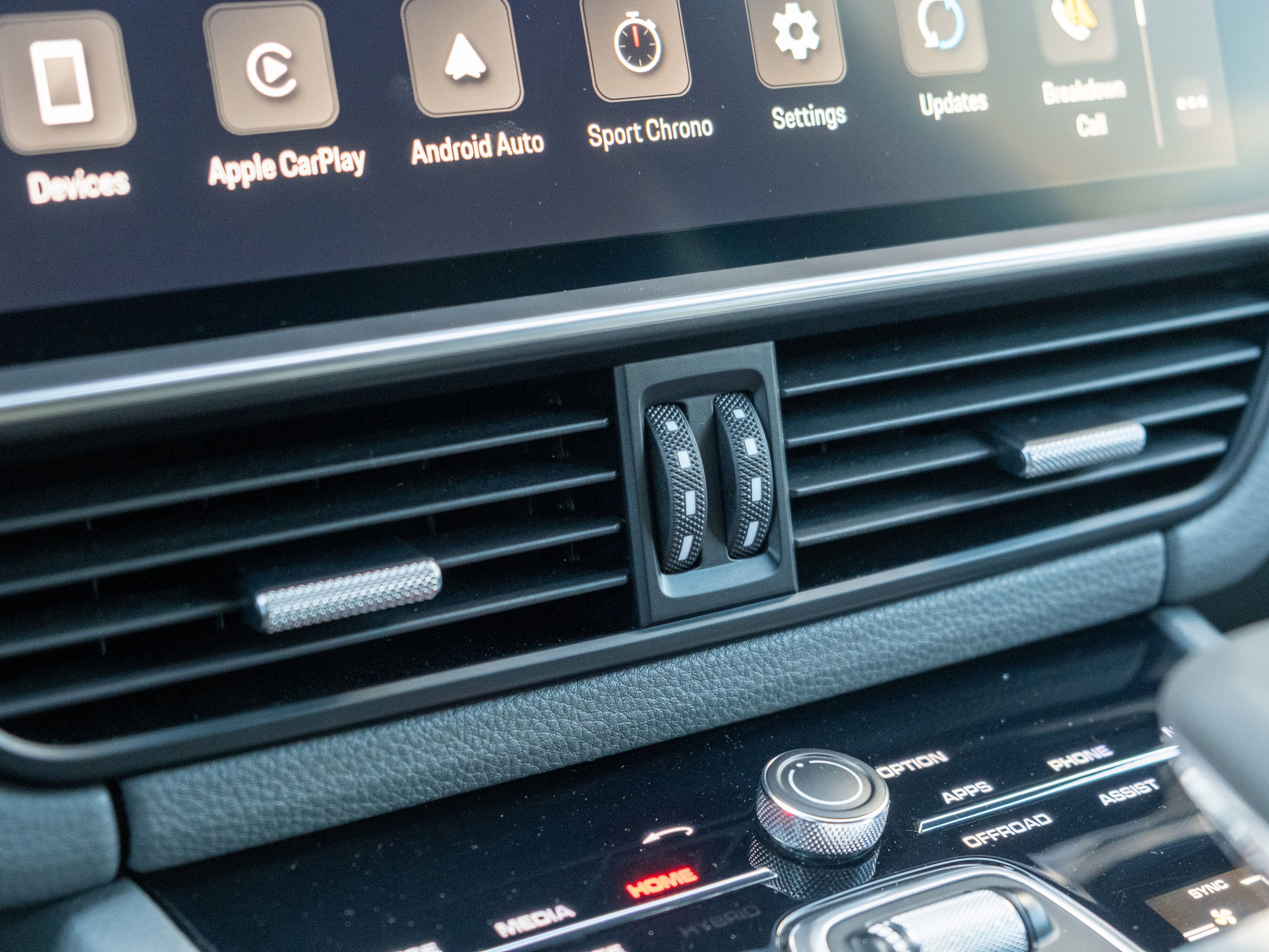 Certified 2022 Porsche Cayenne E-Hybrid AWD/4WD image 20