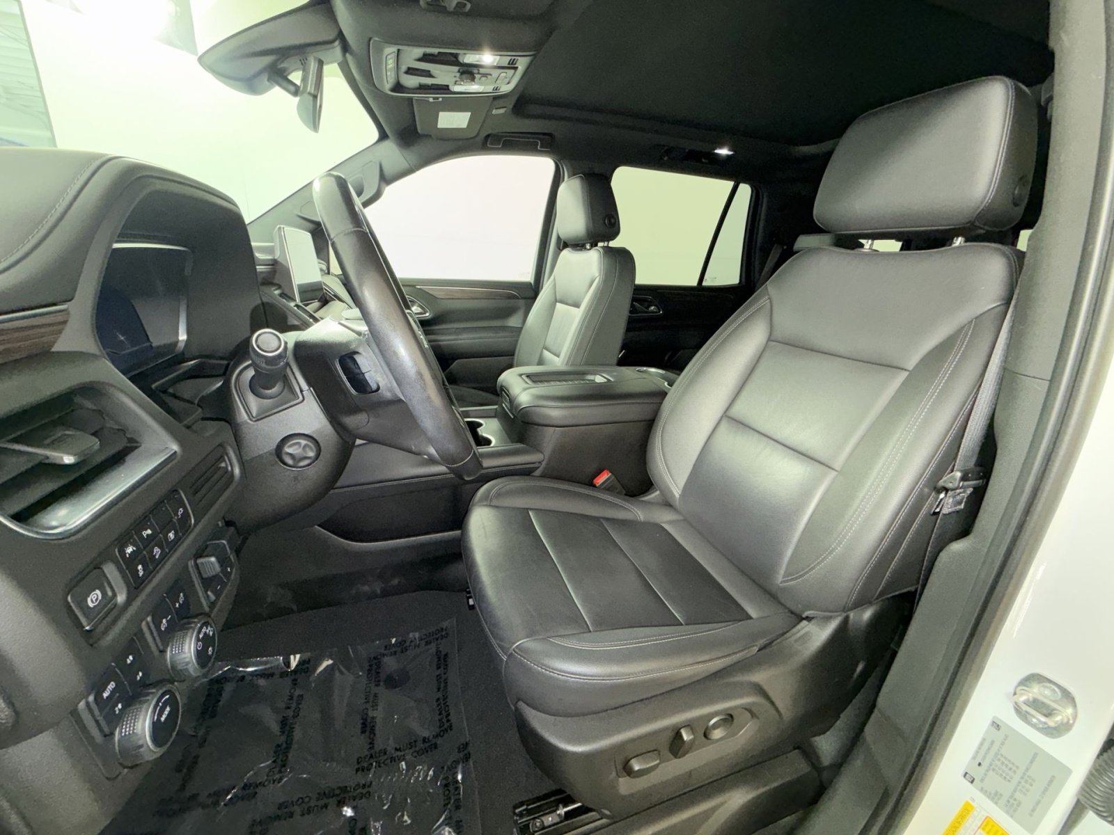 Used 2022 Chevrolet Tahoe Z71 w/ Luxury Package image 13