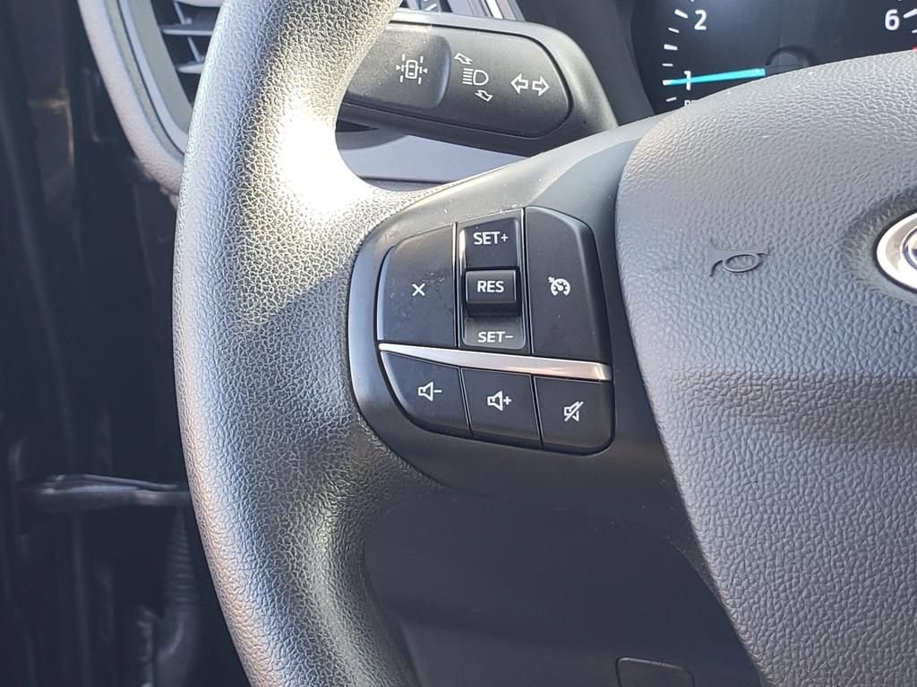 Used 2020 Ford Escape SE image 32