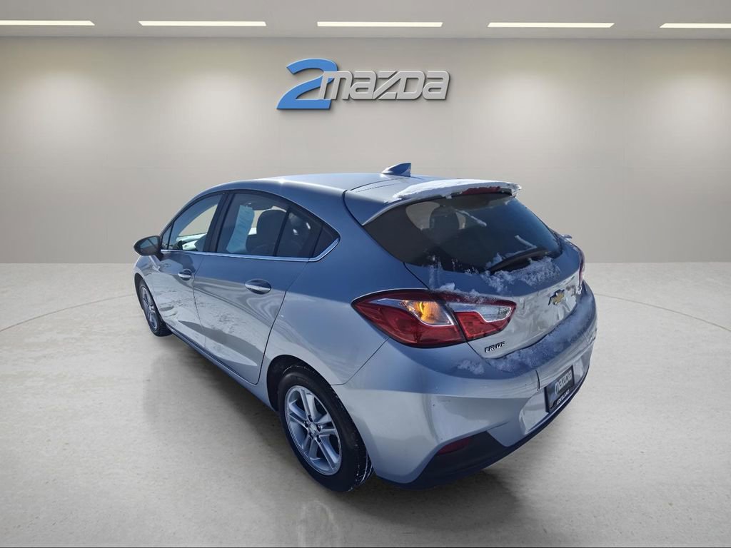 Used 2017 Chevrolet Cruze LT image 3