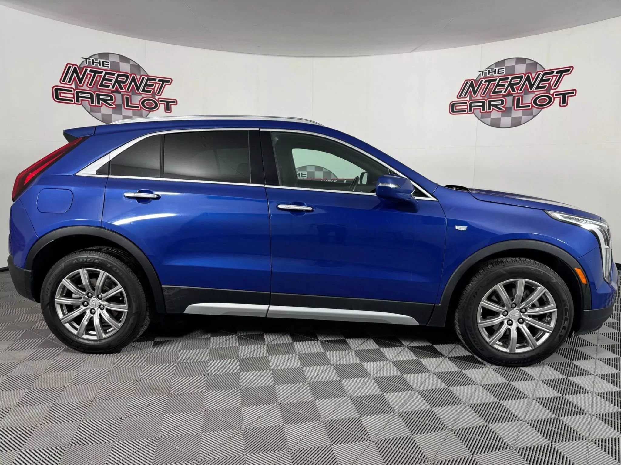 Used 2021 Cadillac XT4 Premium Luxury AWD/4WD image 8